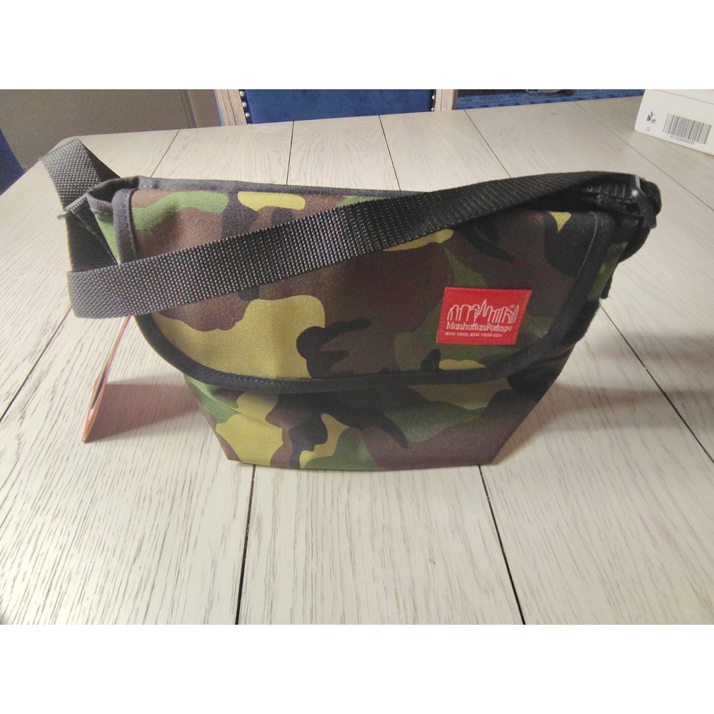 Manhattan Portage Camo Messenger Bag Small Crossbody Woodland Camouflage NEW